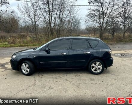 Черный Мазда 3, объемом двигателя 1.6 л и пробегом 212 тыс. км за 5500 $, фото 1 на Automoto.ua