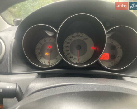 Черный Мазда 3, объемом двигателя 1.6 л и пробегом 185 тыс. км за 5300 $, фото 3 на Automoto.ua