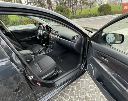 Черный Мазда 3, объемом двигателя 2 л и пробегом 220 тыс. км за 6000 $, фото 27 на Automoto.ua