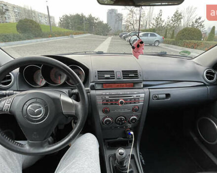 Черный Мазда 3, объемом двигателя 2 л и пробегом 220 тыс. км за 6000 $, фото 33 на Automoto.ua