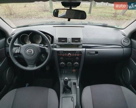 Черный Мазда 3, объемом двигателя 1.6 л и пробегом 264 тыс. км за 5700 $, фото 9 на Automoto.ua