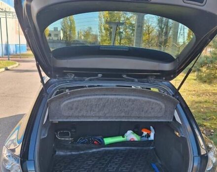 Черный Мазда 3, объемом двигателя 2 л и пробегом 198 тыс. км за 6200 $, фото 10 на Automoto.ua