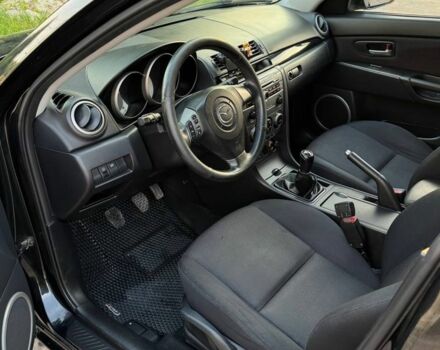 Черный Мазда 3, объемом двигателя 1.6 л и пробегом 240 тыс. км за 5300 $, фото 4 на Automoto.ua