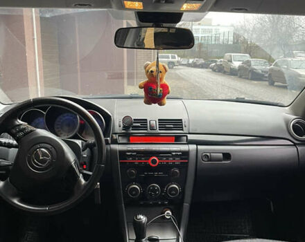 Черный Мазда 3, объемом двигателя 1.6 л и пробегом 210 тыс. км за 5200 $, фото 8 на Automoto.ua