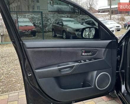 Черный Мазда 3, объемом двигателя 1.6 л и пробегом 265 тыс. км за 5999 $, фото 7 на Automoto.ua