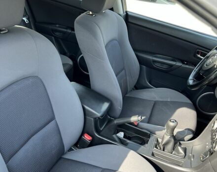 Черный Мазда 3, объемом двигателя 1.6 л и пробегом 203 тыс. км за 5000 $, фото 3 на Automoto.ua