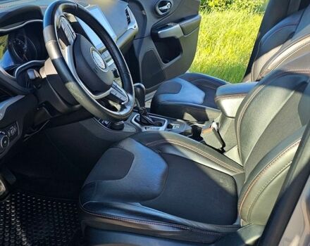 Чорний Мазда 3, об'ємом двигуна 1.6 л та пробігом 270 тис. км за 2800 $, фото 9 на Automoto.ua