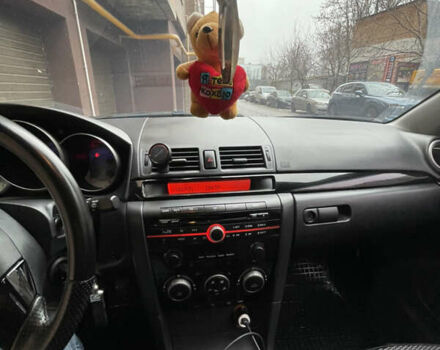 Черный Мазда 3, объемом двигателя 1.6 л и пробегом 210 тыс. км за 5200 $, фото 15 на Automoto.ua