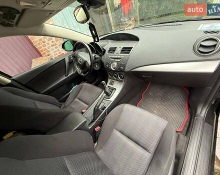 Черный Мазда 3, объемом двигателя 1.6 л и пробегом 244 тыс. км за 6500 $, фото 4 на Automoto.ua