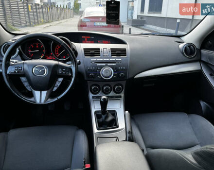 Черный Мазда 3, объемом двигателя 1.6 л и пробегом 235 тыс. км за 5799 $, фото 23 на Automoto.ua