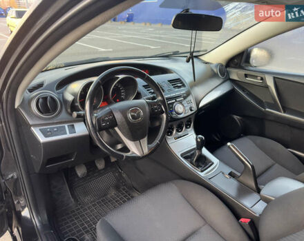 Черный Мазда 3, объемом двигателя 1.6 л и пробегом 127 тыс. км за 7500 $, фото 44 на Automoto.ua