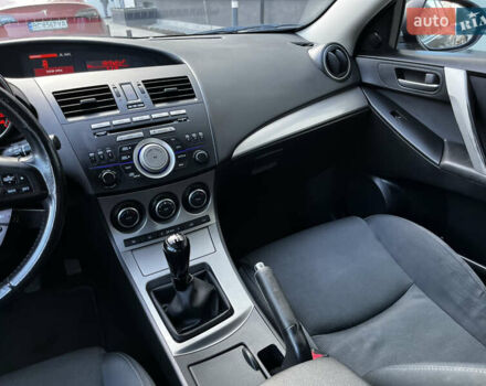 Черный Мазда 3, объемом двигателя 1.6 л и пробегом 235 тыс. км за 5950 $, фото 21 на Automoto.ua