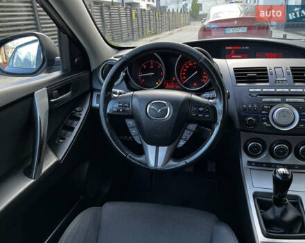 Черный Мазда 3, объемом двигателя 1.6 л и пробегом 235 тыс. км за 5799 $, фото 25 на Automoto.ua