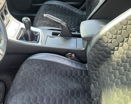 Черный Мазда 3, объемом двигателя 1.6 л и пробегом 215 тыс. км за 5800 $, фото 5 на Automoto.ua