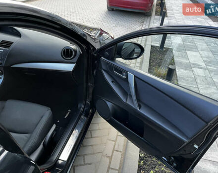 Черный Мазда 3, объемом двигателя 1.6 л и пробегом 235 тыс. км за 5799 $, фото 19 на Automoto.ua