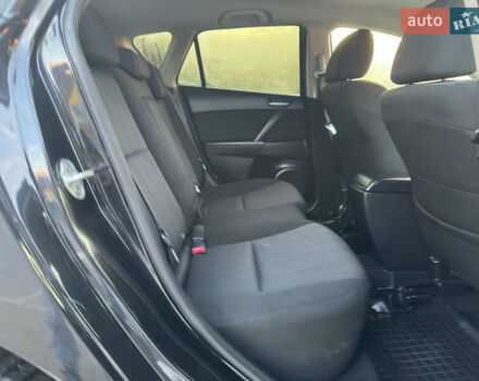 Черный Мазда 3, объемом двигателя 1.6 л и пробегом 127 тыс. км за 7500 $, фото 34 на Automoto.ua