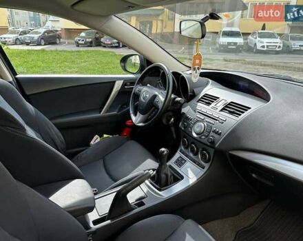 Черный Мазда 3, объемом двигателя 1.6 л и пробегом 150 тыс. км за 6500 $, фото 5 на Automoto.ua
