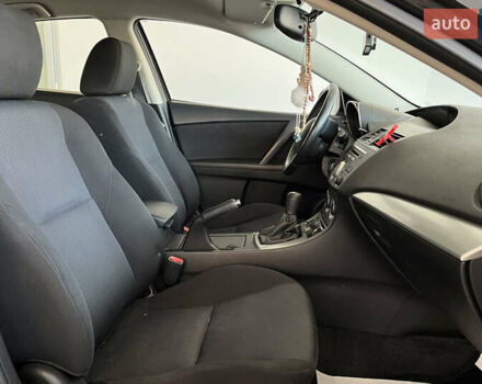 Черный Мазда 3, объемом двигателя 1.6 л и пробегом 219 тыс. км за 6700 $, фото 10 на Automoto.ua