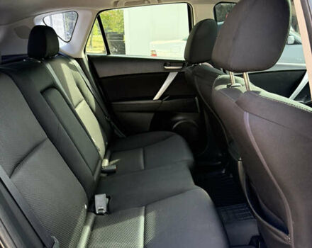 Черный Мазда 3, объемом двигателя 2.5 л и пробегом 288 тыс. км за 8300 $, фото 10 на Automoto.ua