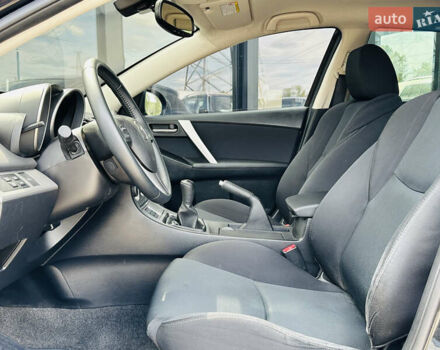 Чорний Мазда 3, об'ємом двигуна 2 л та пробігом 188 тис. км за 8200 $, фото 15 на Automoto.ua