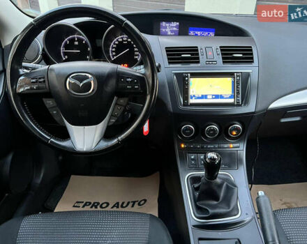 Черный Мазда 3, объемом двигателя 1.6 л и пробегом 145 тыс. км за 7799 $, фото 15 на Automoto.ua