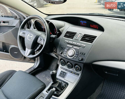 Чорний Мазда 3, об'ємом двигуна 2 л та пробігом 188 тис. км за 8200 $, фото 37 на Automoto.ua