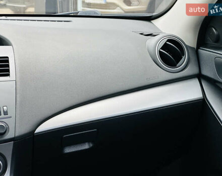 Чорний Мазда 3, об'ємом двигуна 2 л та пробігом 188 тис. км за 8200 $, фото 25 на Automoto.ua