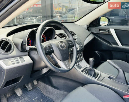 Чорний Мазда 3, об'ємом двигуна 2 л та пробігом 188 тис. км за 8200 $, фото 16 на Automoto.ua