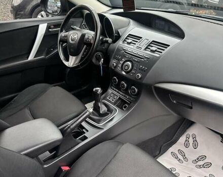 Черный Мазда 3, объемом двигателя 1.6 л и пробегом 296 тыс. км за 6500 $, фото 12 на Automoto.ua