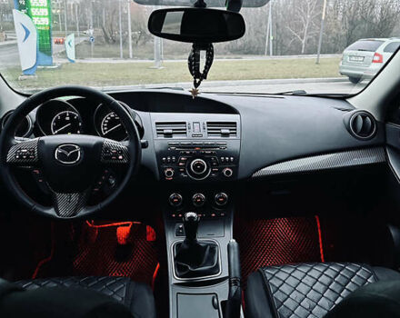 Чорний Мазда 3, об'ємом двигуна 1.6 л та пробігом 247 тис. км за 7599 $, фото 17 на Automoto.ua