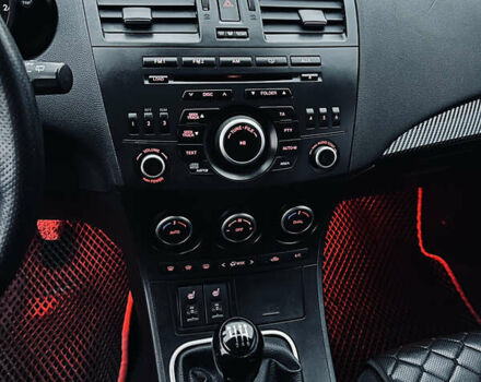 Чорний Мазда 3, об'ємом двигуна 1.6 л та пробігом 247 тис. км за 7599 $, фото 16 на Automoto.ua