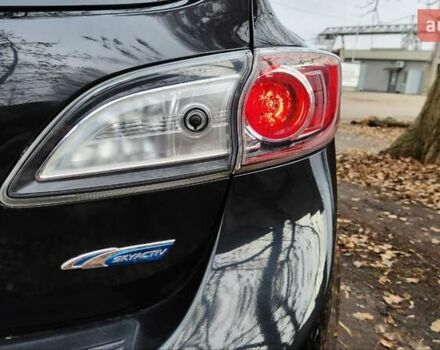 Черный Мазда 3, объемом двигателя 2 л и пробегом 240 тыс. км за 8450 $, фото 7 на Automoto.ua