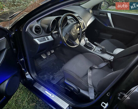 Черный Мазда 3, объемом двигателя 1.6 л и пробегом 211 тыс. км за 3900 $, фото 10 на Automoto.ua