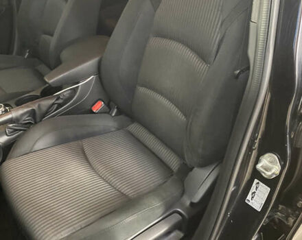 Черный Мазда 3, объемом двигателя 2 л и пробегом 226 тыс. км за 9400 $, фото 16 на Automoto.ua