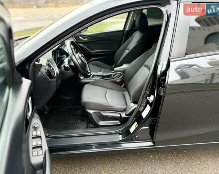 Черный Мазда 3, объемом двигателя 2 л и пробегом 229 тыс. км за 9450 $, фото 13 на Automoto.ua