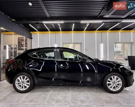 Черный Мазда 3, объемом двигателя 2 л и пробегом 112 тыс. км за 14900 $, фото 4 на Automoto.ua