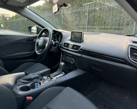 Черный Мазда 3, объемом двигателя 2 л и пробегом 120 тыс. км за 10900 $, фото 12 на Automoto.ua