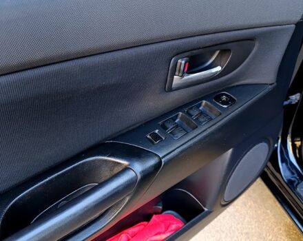 Черный Мазда 3, объемом двигателя 2 л и пробегом 281 тыс. км за 3250 $, фото 9 на Automoto.ua