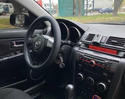 Черный Мазда 3, объемом двигателя 1.6 л и пробегом 300 тыс. км за 4600 $, фото 5 на Automoto.ua