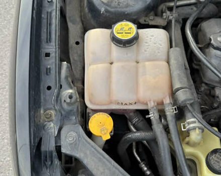 Черный Мазда 3, объемом двигателя 1.6 л и пробегом 247 тыс. км за 5550 $, фото 58 на Automoto.ua