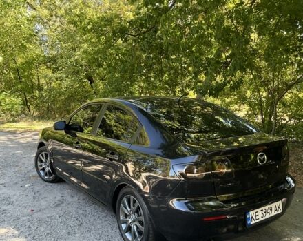 Черный Мазда 3, объемом двигателя 1.6 л и пробегом 299 тыс. км за 5200 $, фото 2 на Automoto.ua