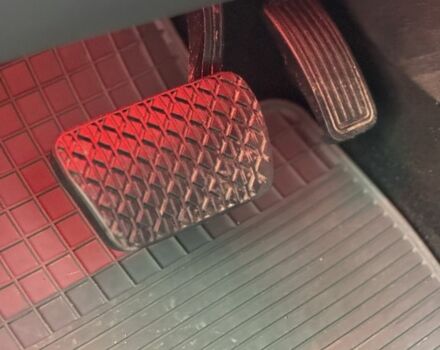 Чорний Мазда 3, об'ємом двигуна 1.6 л та пробігом 192 тис. км за 5500 $, фото 7 на Automoto.ua