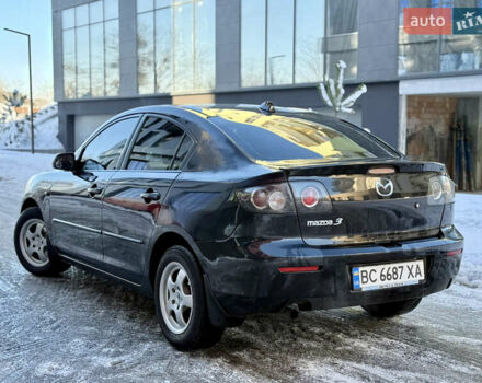 Черный Мазда 3, объемом двигателя 1.6 л и пробегом 210 тыс. км за 3950 $, фото 6 на Automoto.ua