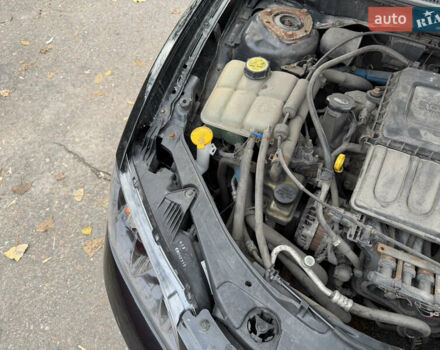 Черный Мазда 3, объемом двигателя 1.6 л и пробегом 189 тыс. км за 4300 $, фото 16 на Automoto.ua