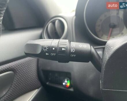 Чорний Мазда 3, об'ємом двигуна 1.6 л та пробігом 223 тис. км за 6490 $, фото 17 на Automoto.ua