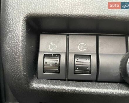 Чорний Мазда 3, об'ємом двигуна 1.6 л та пробігом 223 тис. км за 6490 $, фото 15 на Automoto.ua