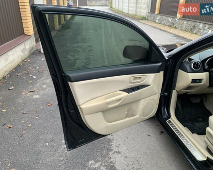 Черный Мазда 3, объемом двигателя 1.6 л и пробегом 200 тыс. км за 4999 $, фото 13 на Automoto.ua