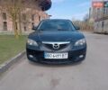 Черный Мазда 3, объемом двигателя 1.6 л и пробегом 217 тыс. км за 5500 $, фото 1 на Automoto.ua