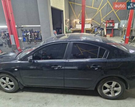 Черный Мазда 3, объемом двигателя 1.6 л и пробегом 240 тыс. км за 4200 $, фото 5 на Automoto.ua