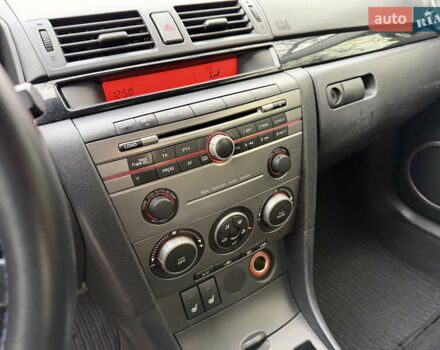 Черный Мазда 3, объемом двигателя 1.6 л и пробегом 189 тыс. км за 4300 $, фото 12 на Automoto.ua